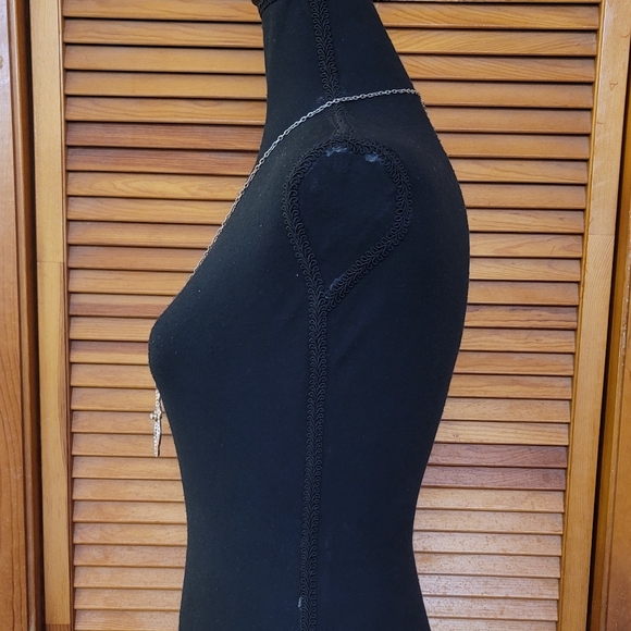 NWOT Cat with Bow Tie Charm Necklace - Picture 5 of 9